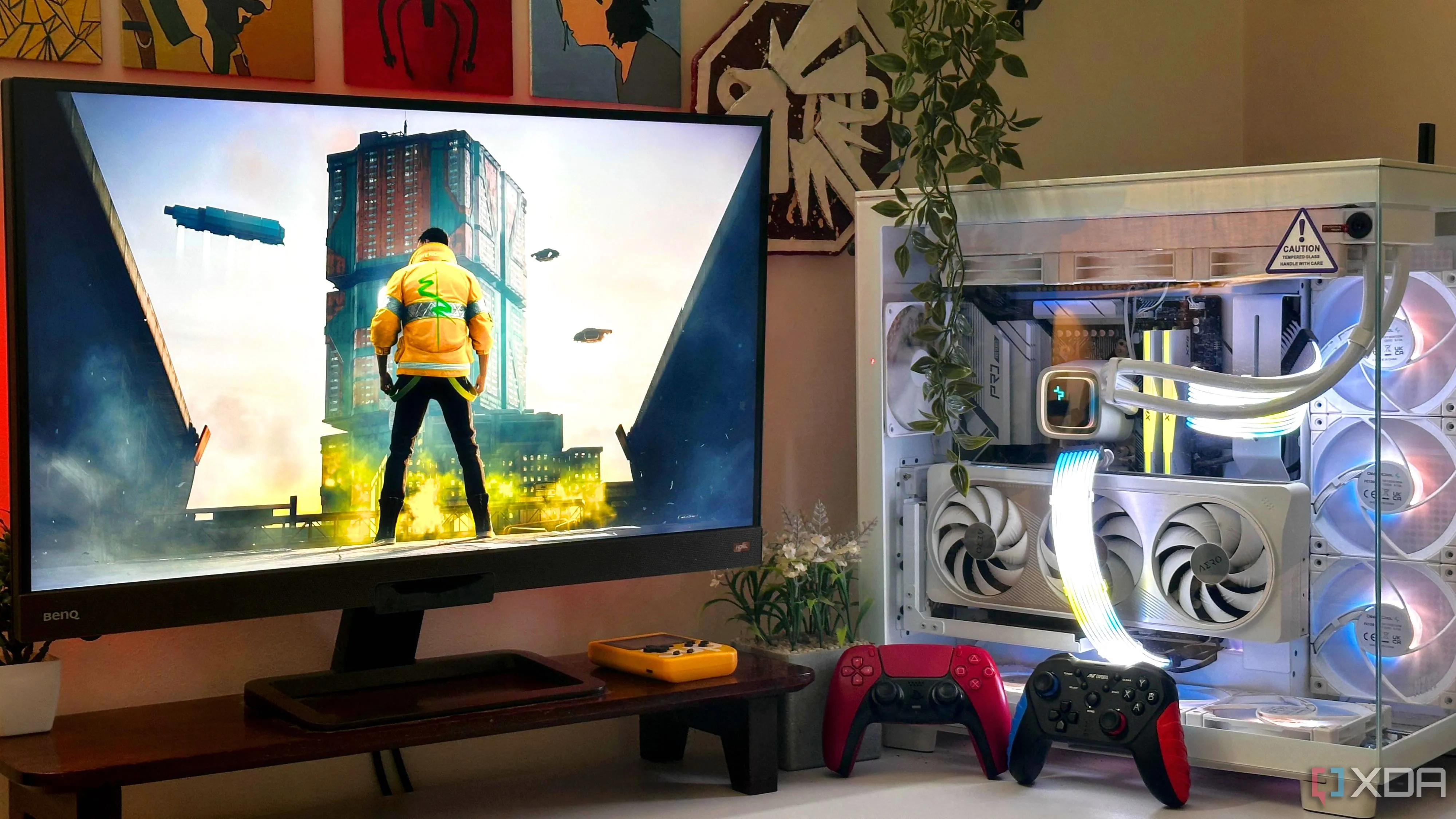 Cấu hình PC chơi game hiện đại với Cyberpunk 2077 trên màn hình, biểu tượng cho việc ám ảnh FPS và hiệu năng