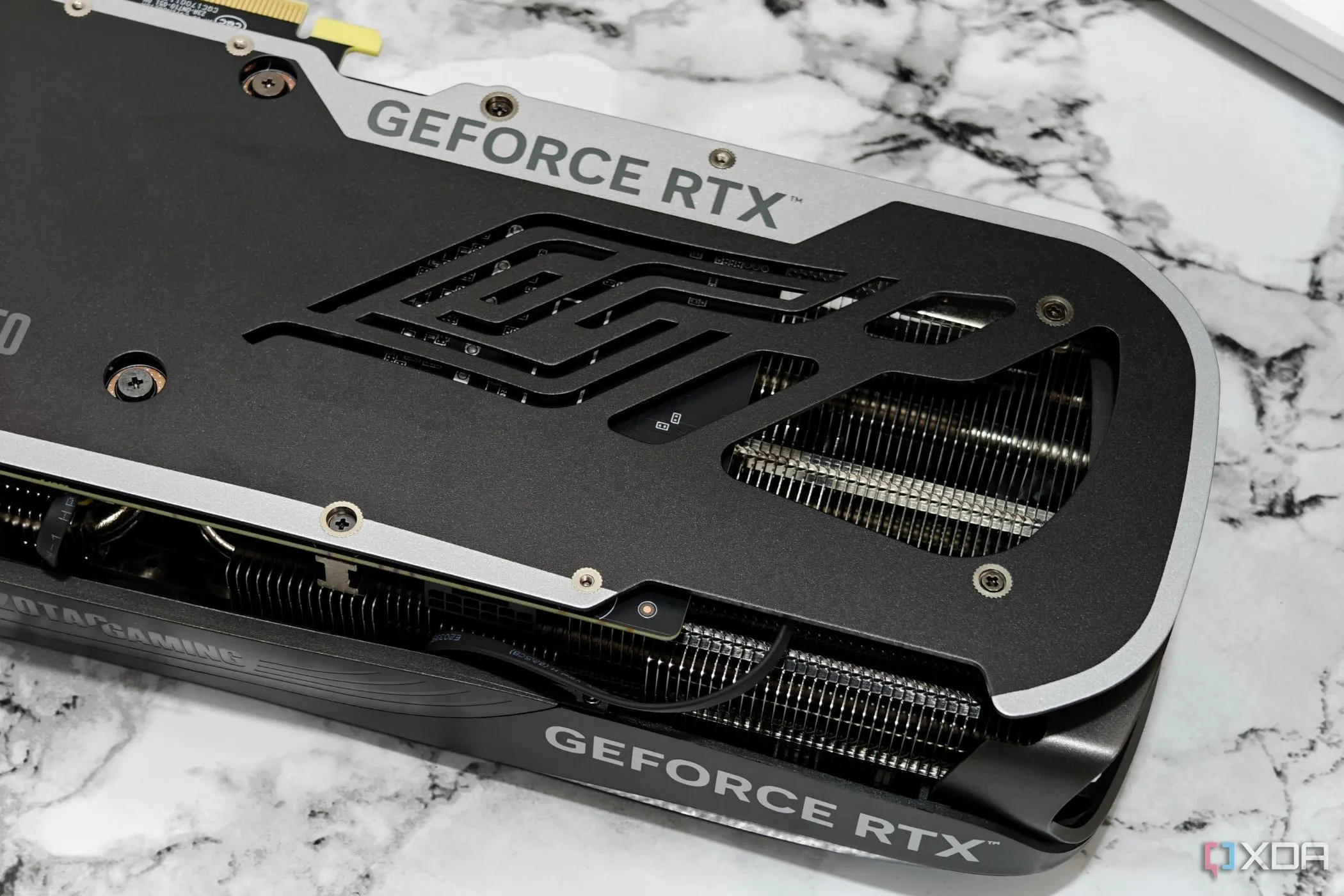Cấu tạo bộ tản nhiệt của card đồ họa RTX 4070 Super