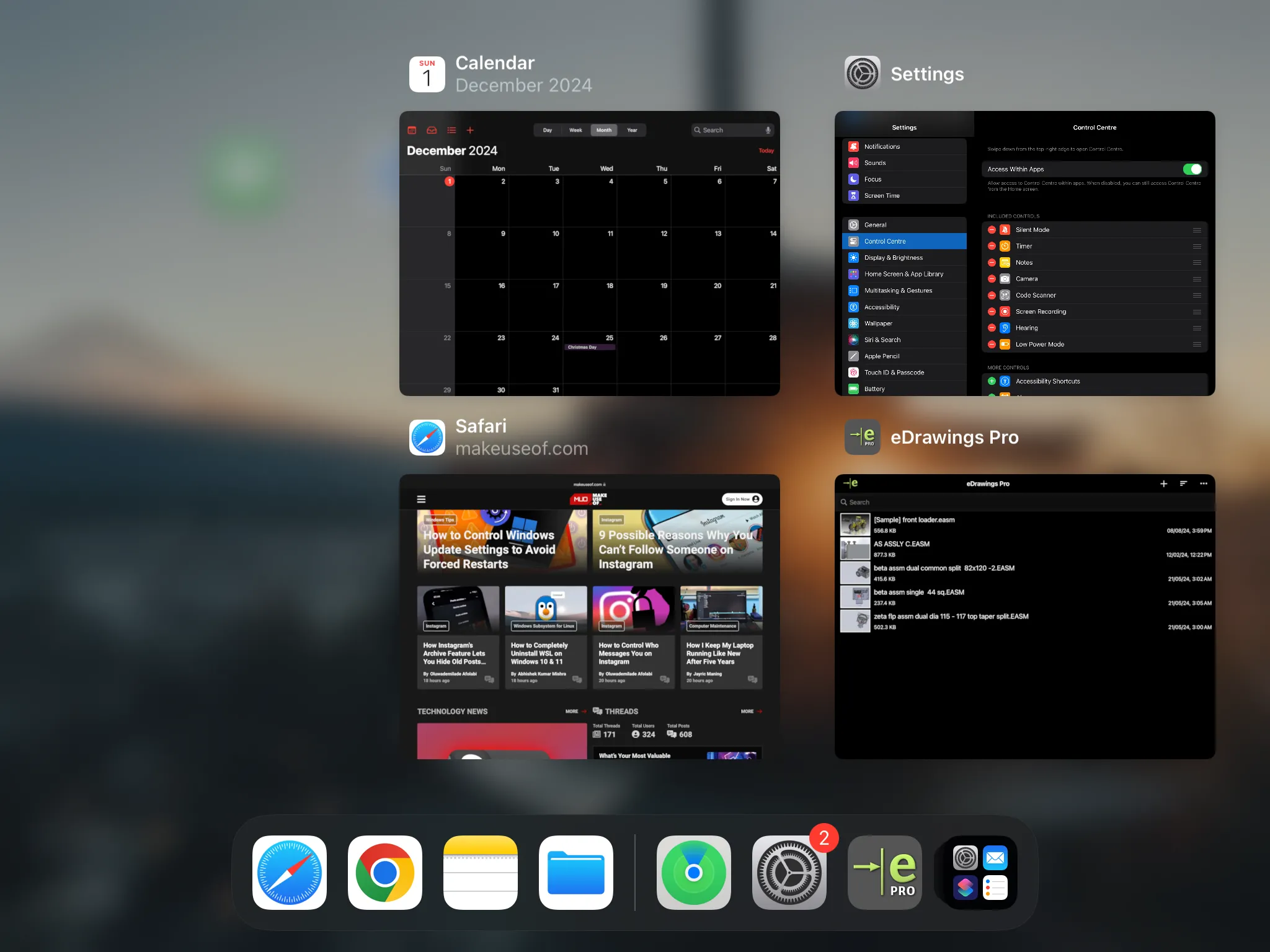 Giao diện chuyển đổi ứng dụng của iPadOS với nhiều ứng dụng đang mở.