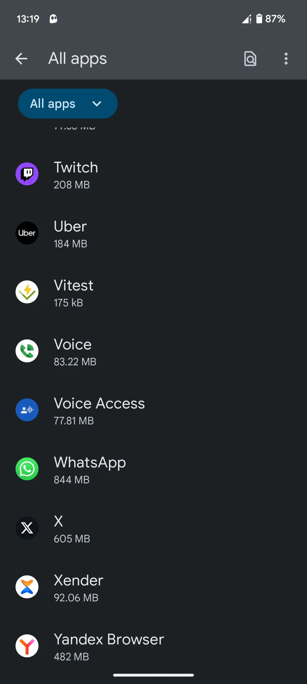 Ảnh chụp màn hình danh sách tất cả ứng dụng đã cài đặt trên Android, minh họa cách truy cập để xóa bộ nhớ đệm từng ứng dụng.