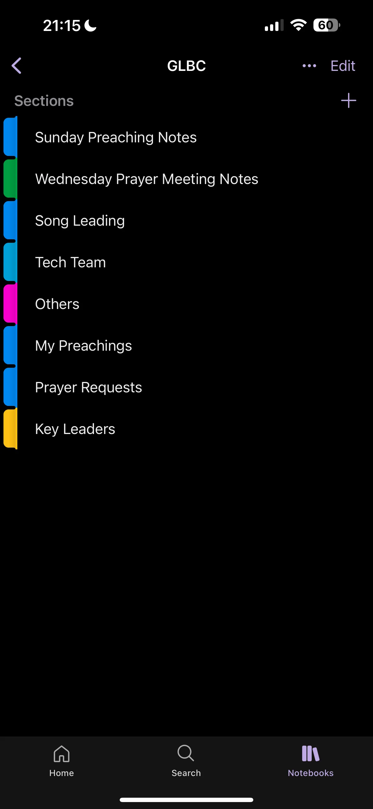 Các chương và phần được tổ chức khoa học trong một sổ tay OneNote của Microsoft