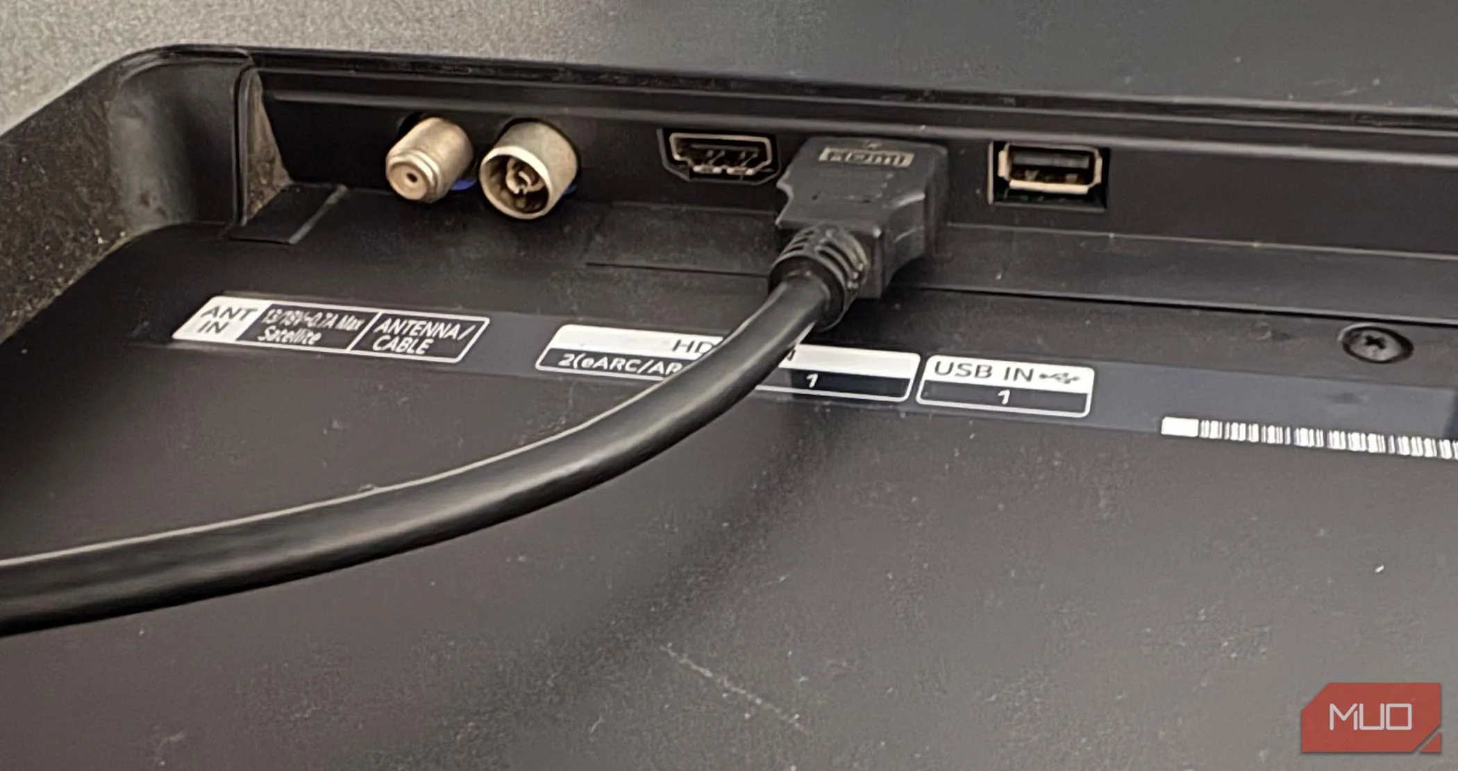 Cổng HDMI tương thích HDR trên Smart TV LG, thường được dán nhãn HDMI 2.0 hoặc 2.1