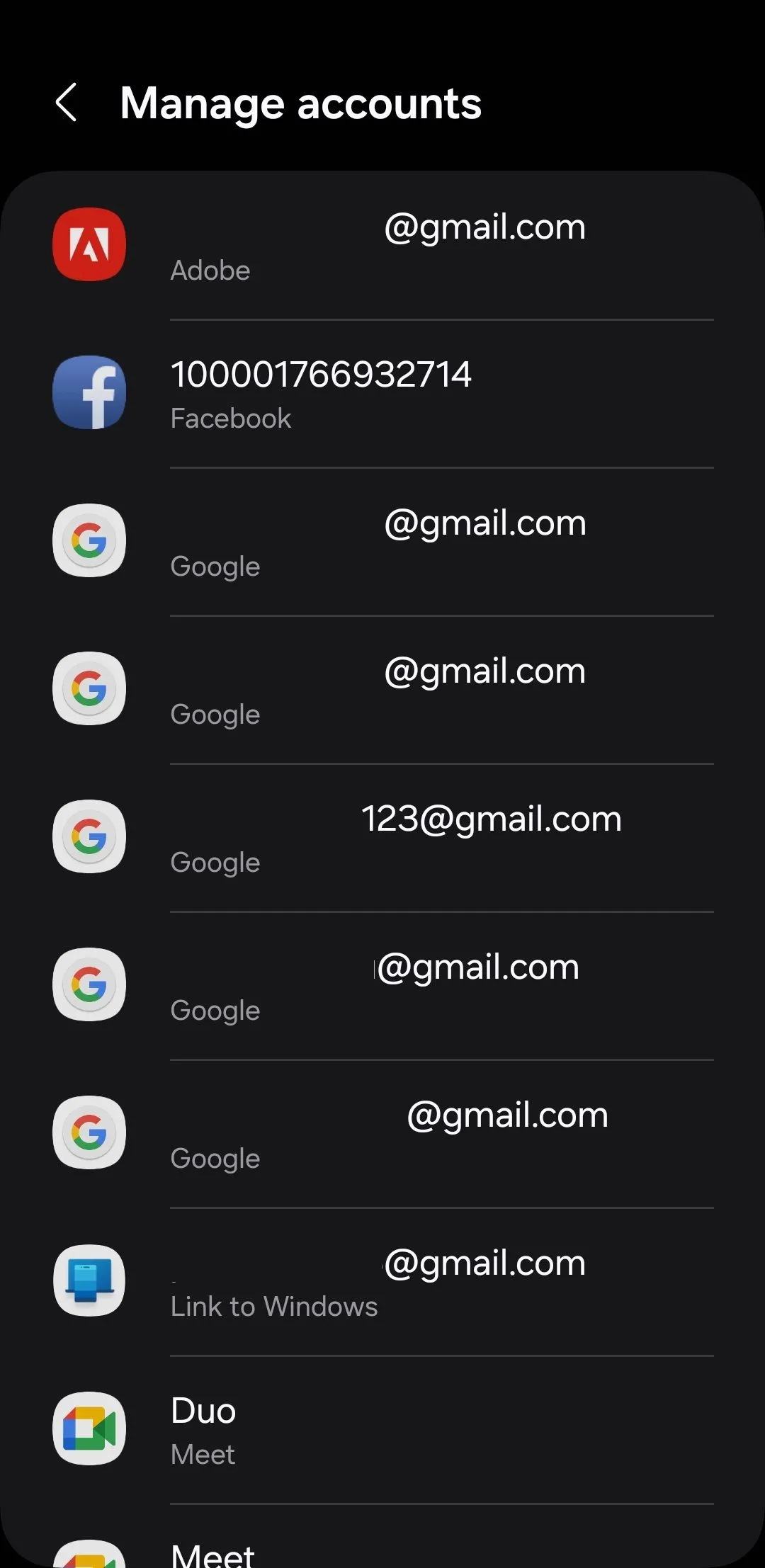 Danh sách tài khoản được đồng bộ trên điện thoại Android.