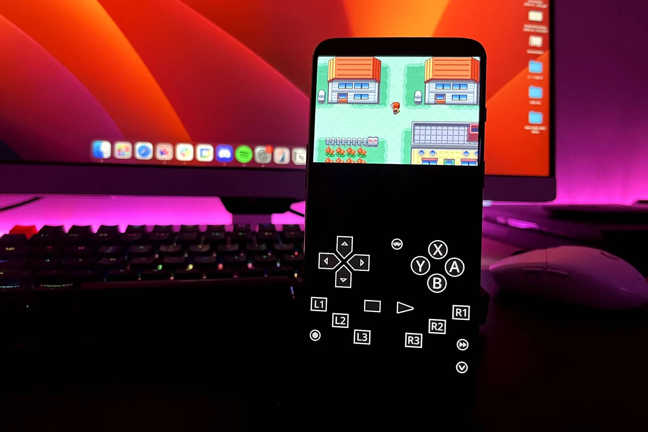 Điện thoại Android chạy Pokémon: Fire Red trên RetroArch với bàn phím và chuột