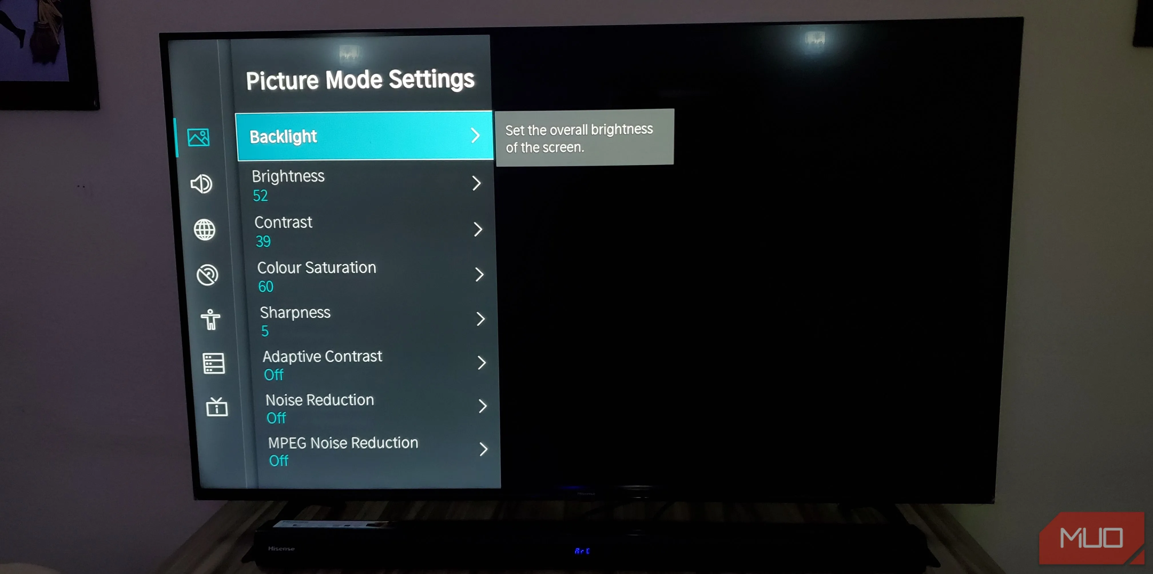 Điều chỉnh cài đặt chế độ hình ảnh trên Smart TV Hisense.
