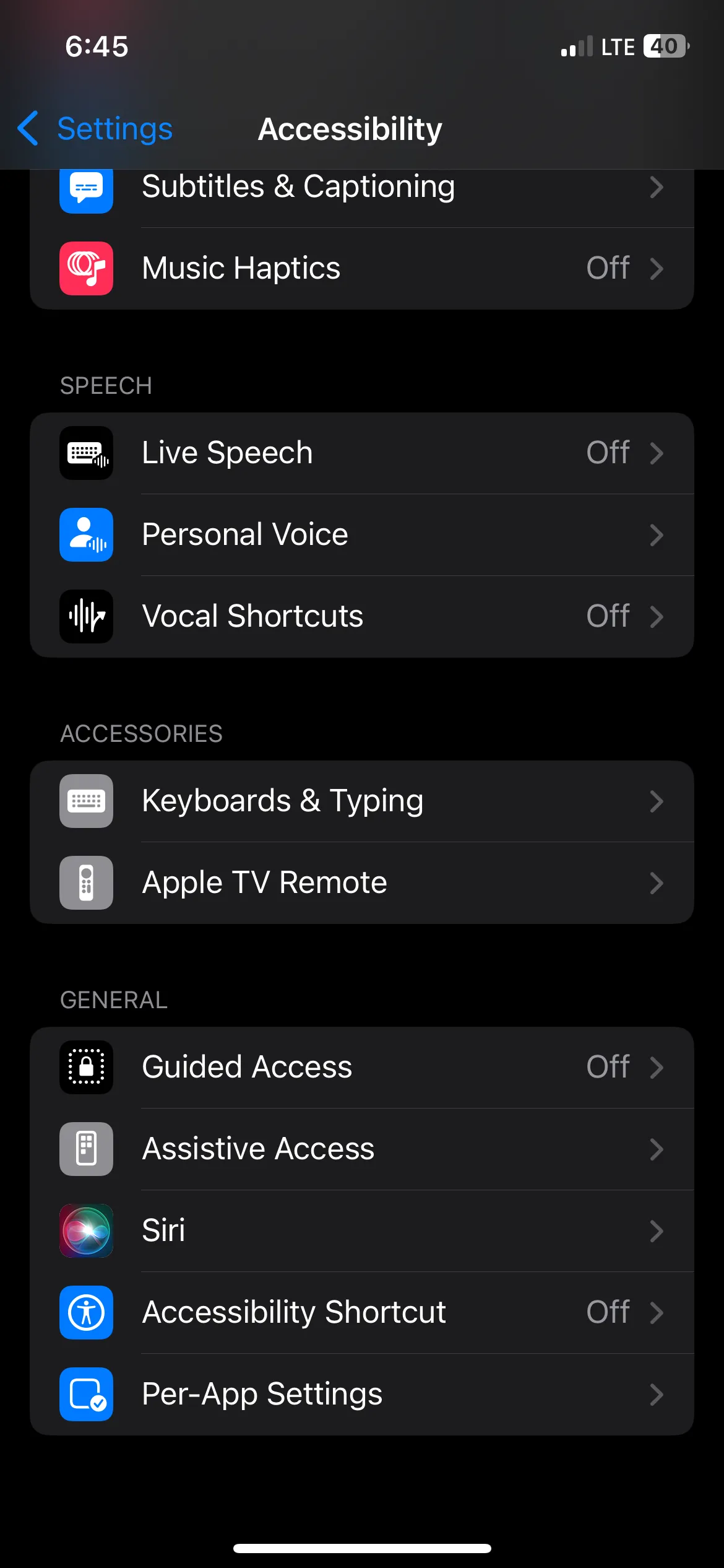 Điều hướng đến các tính năng trợ năng cho Bàn phím &amp; Gõ (Keyboard &amp; Typing) trên iPhone