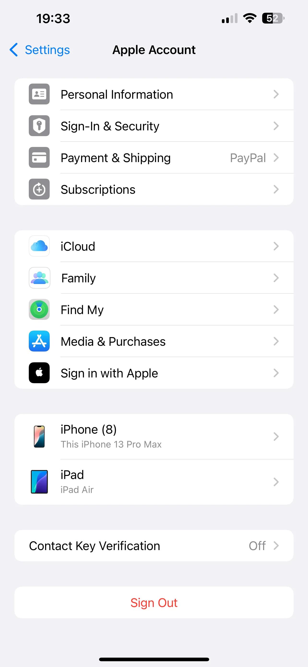 Giao diện cài đặt tài khoản Apple ID và iCloud trên iPhone để sao lưu dữ liệu