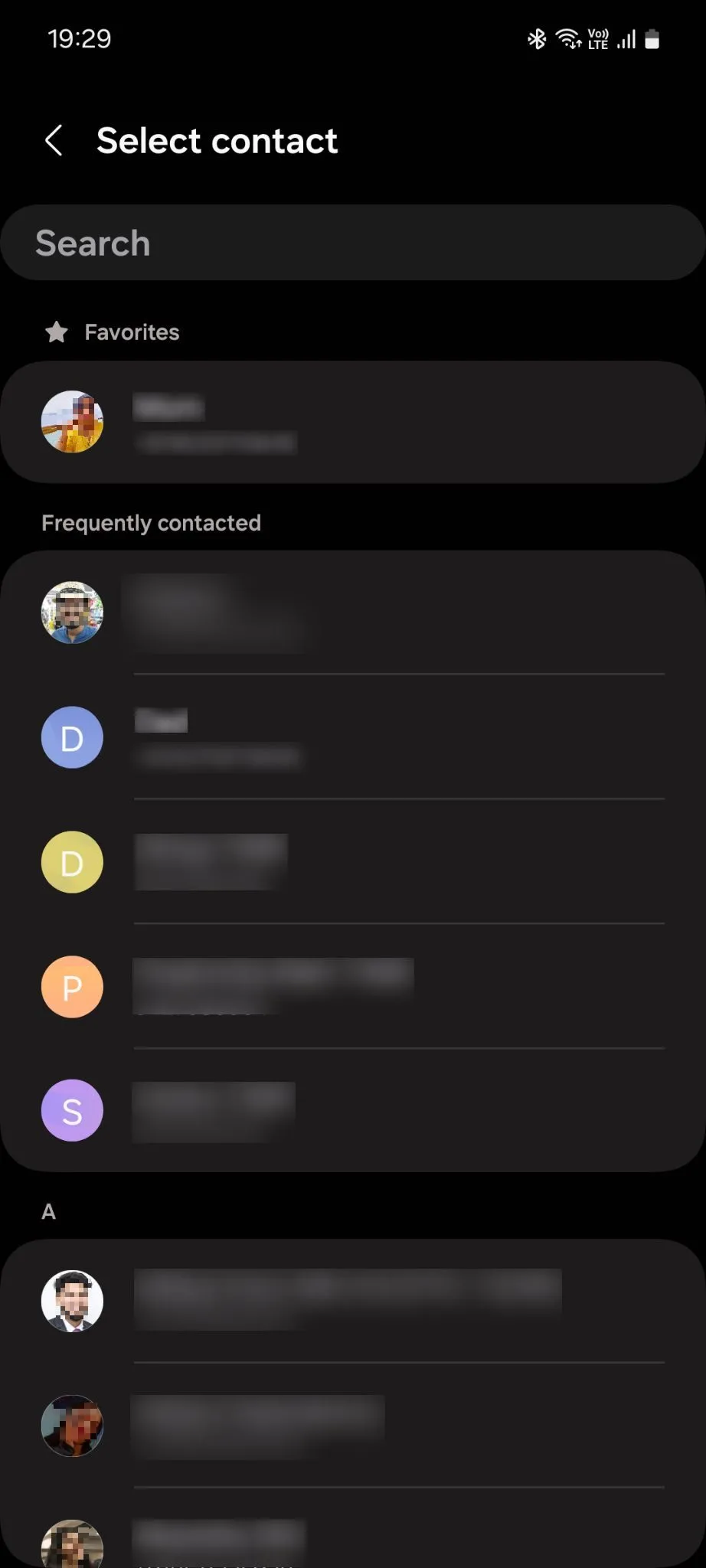 Giao diện chọn liên hệ để tạo widget quay số trực tiếp trên Samsung Contacts