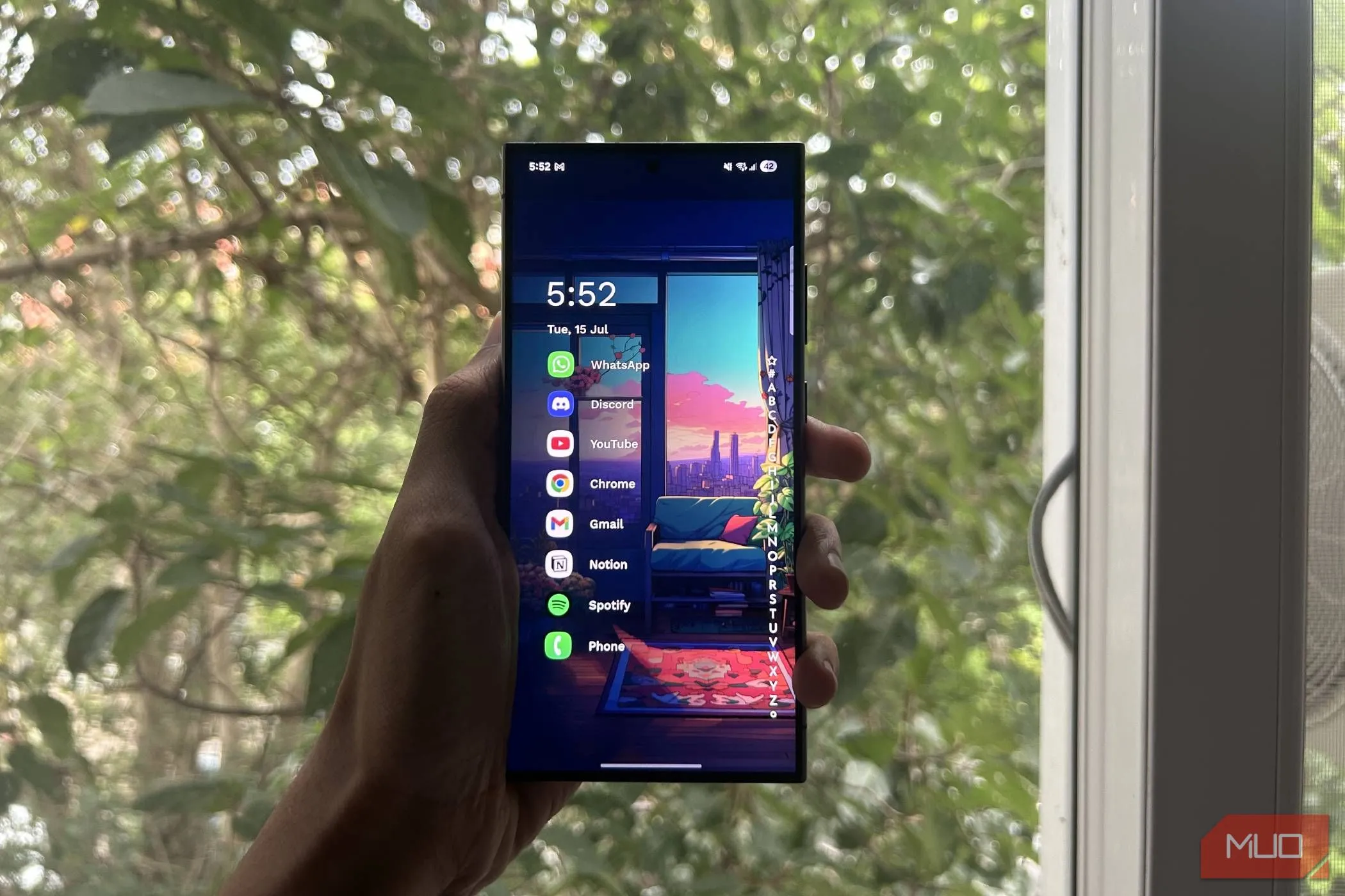 Giao diện Niagara Launcher tùy chỉnh trên điện thoại Samsung Galaxy S24 Ultra, minh họa khả năng cá nhân hóa cao.