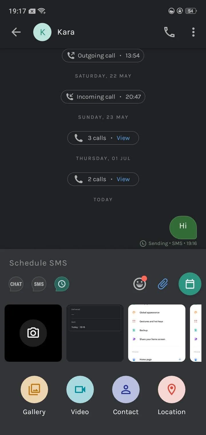Giao diện tin nhắn của ứng dụng Truecaller hiển thị tùy chọn đính kèm tệp, hỗ trợ nhắn tin và chặn spam hiệu quả.