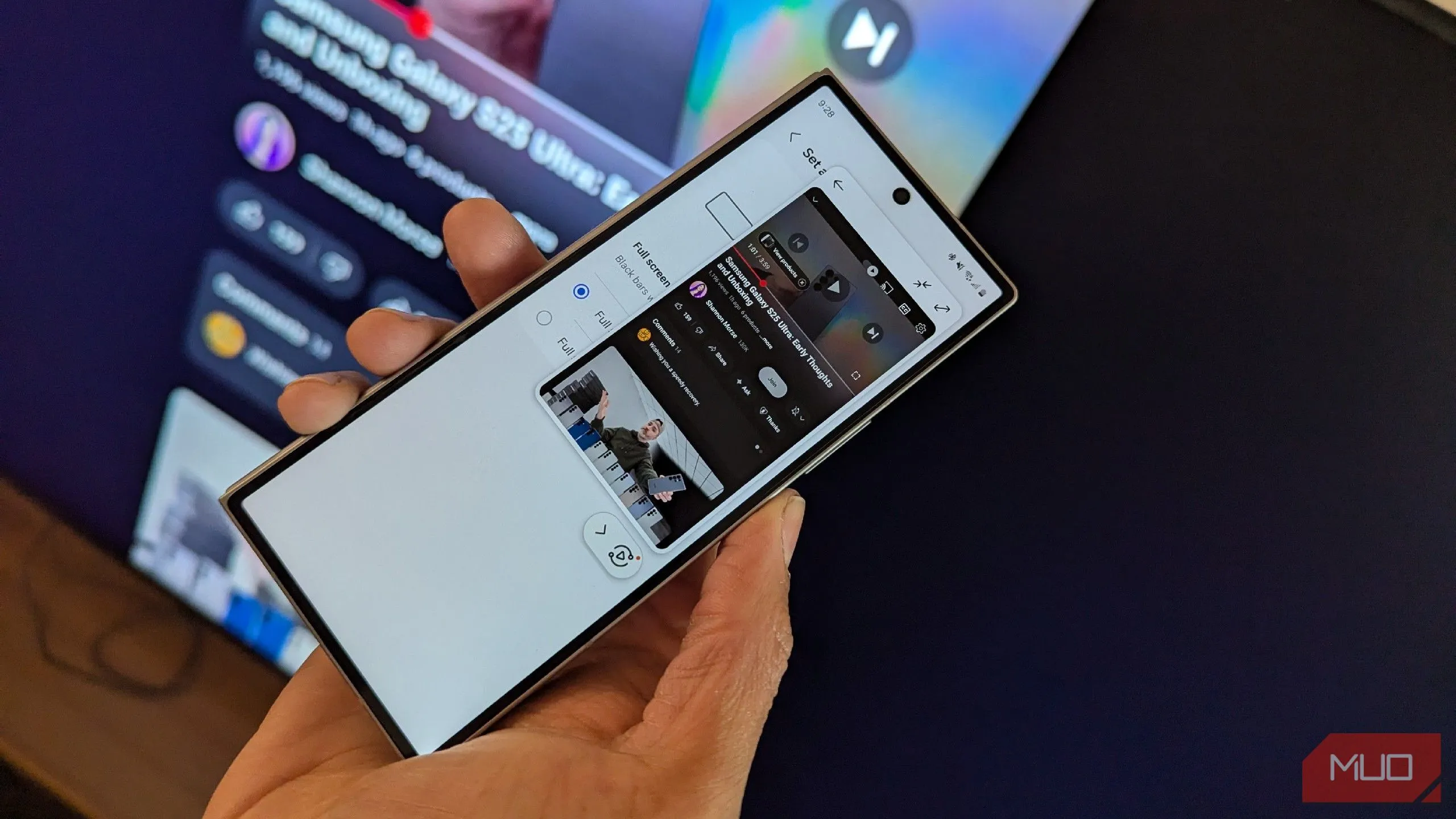 Màn hình điện thoại Galaxy được phản chiếu lên TV Samsung bằng tính năng Tap View