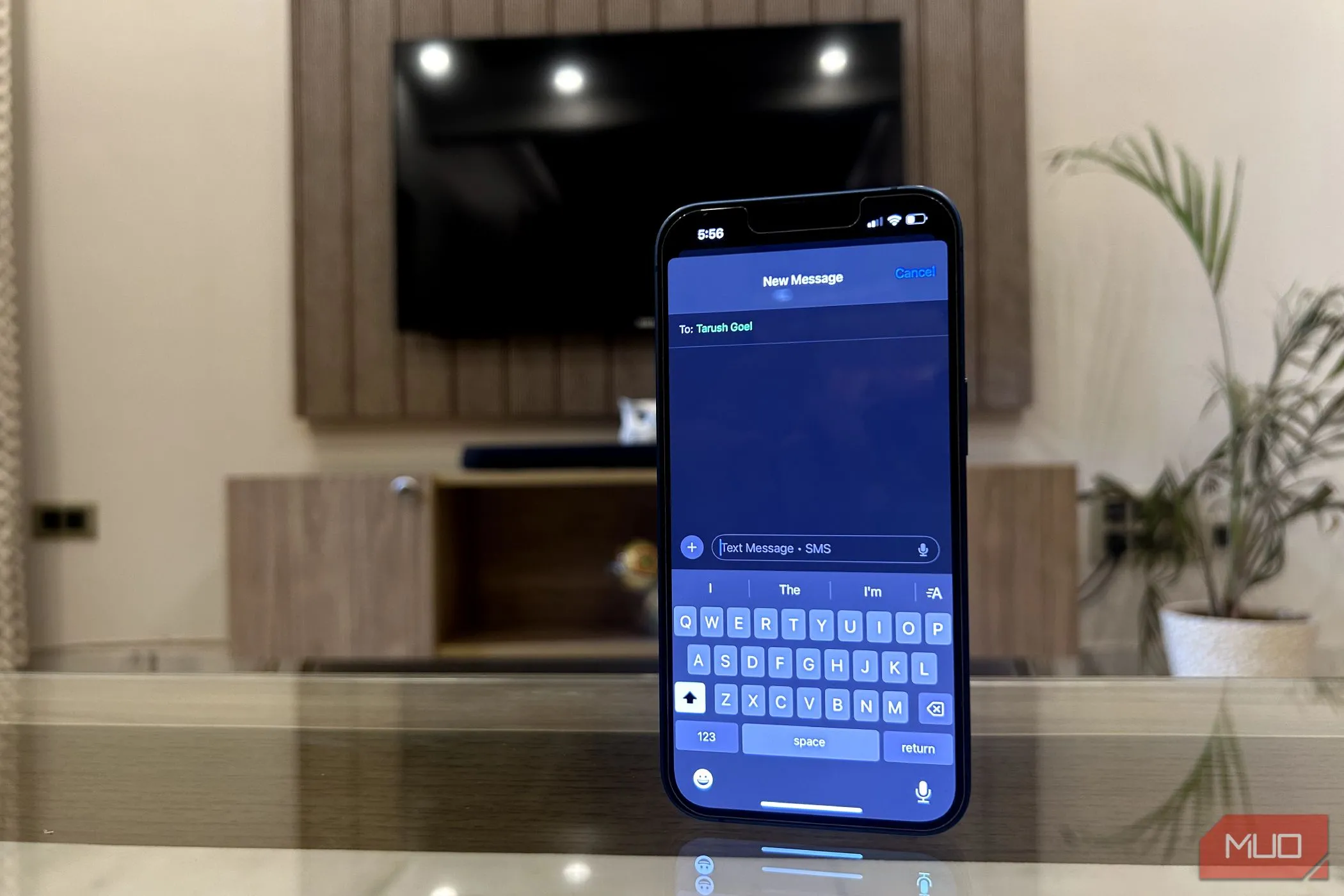 Màn hình ứng dụng tin nhắn trên iPhone, gợi nhớ về kỷ nguyên tin nhắn SMS truyền thống