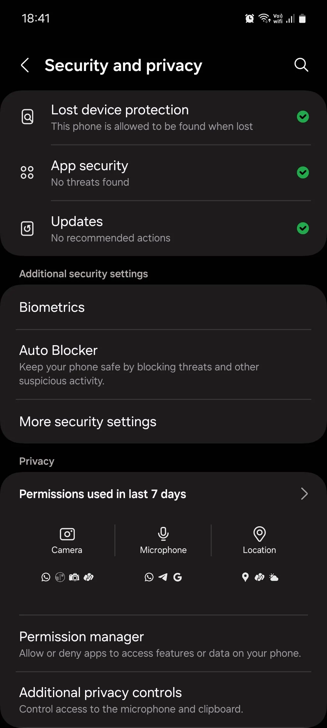 Menu Bảo mật và quyền riêng tư trong Samsung One UI, nơi có thể kích hoạt tính năng Auto Blocker