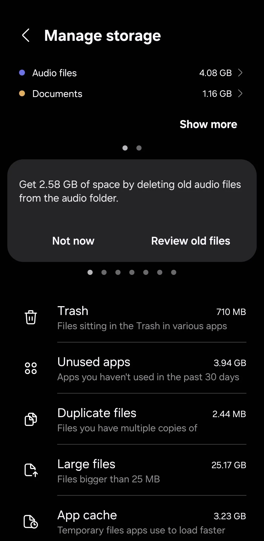 Menu quản lý dung lượng lưu trữ trên điện thoại Samsung One UI, nơi người dùng có thể dọn dẹp bộ nhớ đệm ứng dụng.