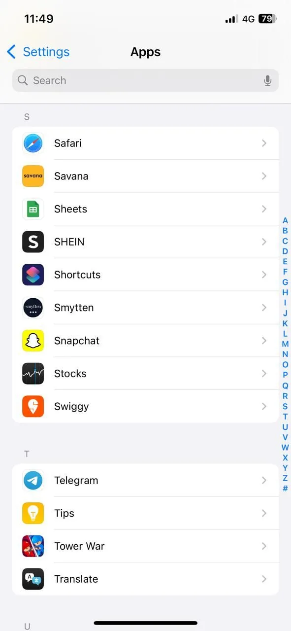 Menu ứng dụng trong Cài đặt iPhone, hiển thị tùy chọn Safari để điều chỉnh cài đặt trình duyệt