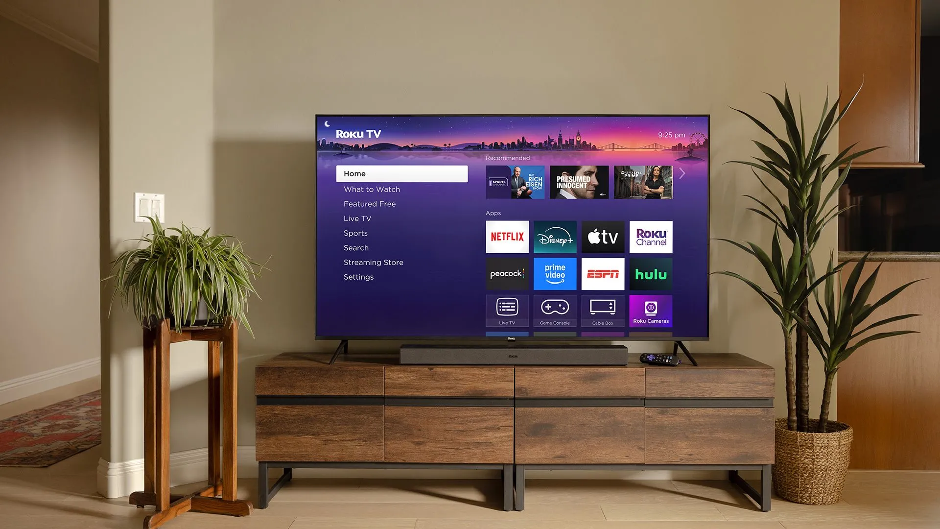 Mô hình TV Roku Plus Series mới với công nghệ Mini-LED.