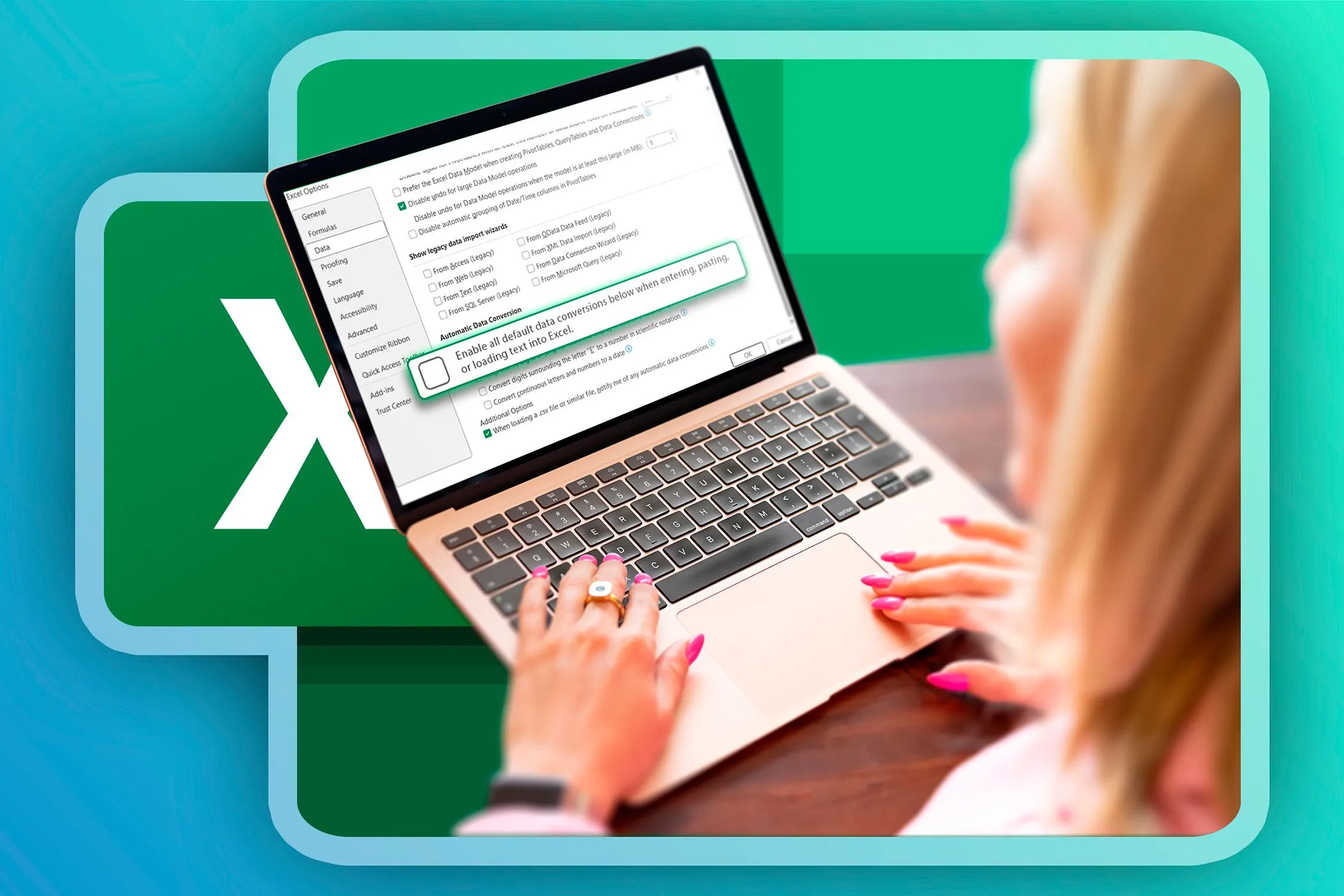 Một người đang thao tác trên laptop với ứng dụng Excel, màn hình hiển thị tùy chọn chuyển đổi dữ liệu tự động.