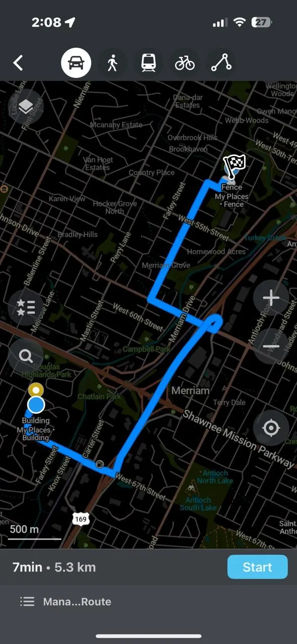 Organic Maps hiển thị khoảng cách và tuyến đường giữa hai điểm, nhấn mạnh tính năng dẫn đường ngoại tuyến.