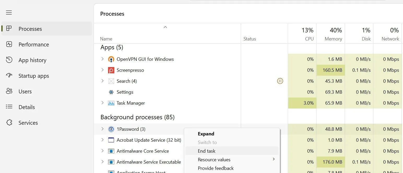 Tắt ứng dụng chạy nền trong Trình quản lý Tác vụ Windows giúp giải phóng tài nguyên.