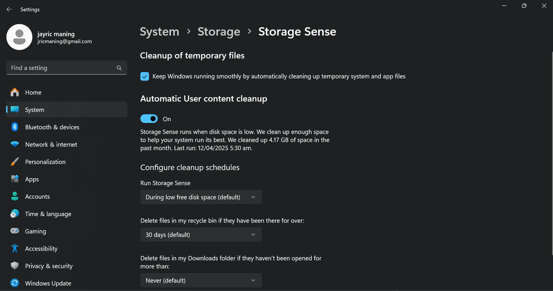 Tính năng Storage Sense trong Windows giúp tự động giải phóng không gian lưu trữ