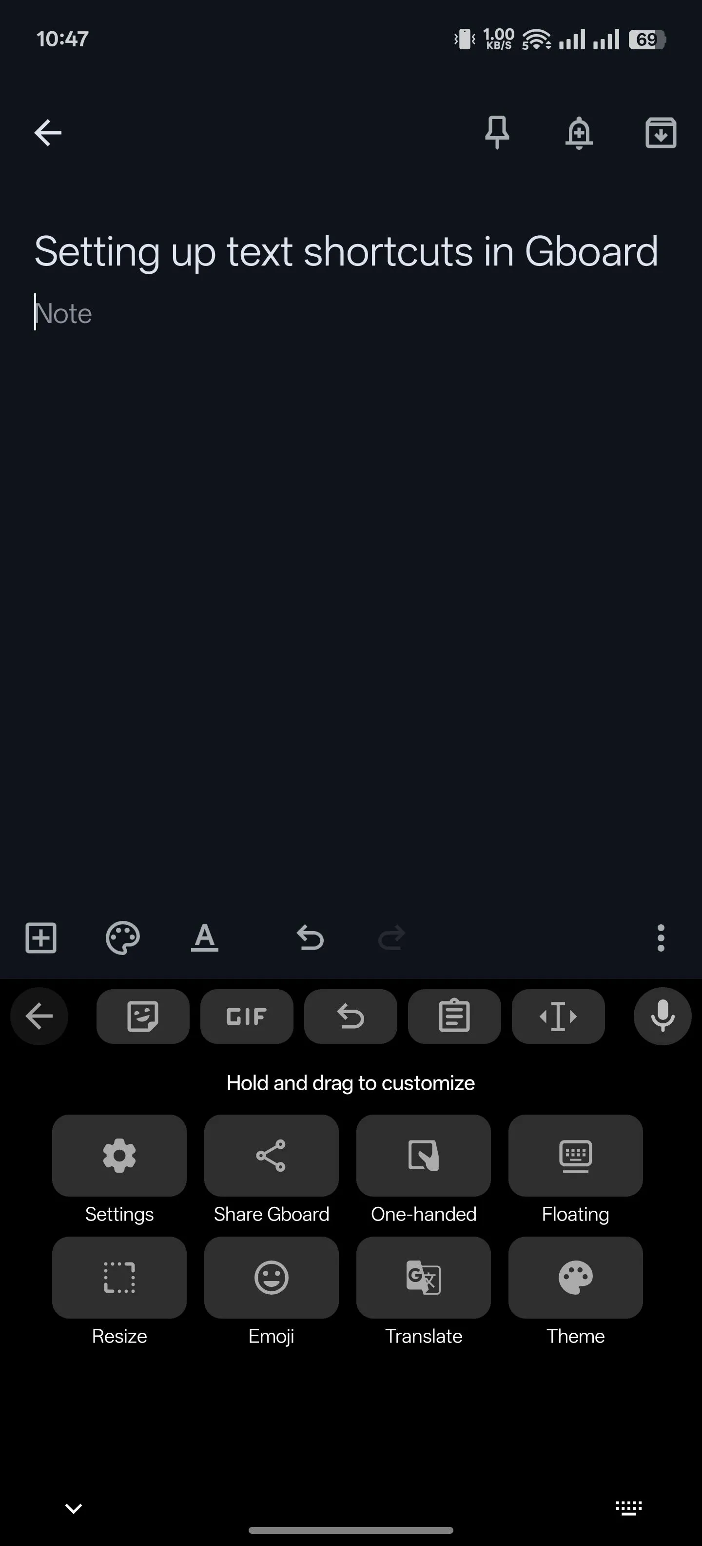 Truy cập cài đặt Gboard trên điện thoại Android để tùy chỉnh tính năng.