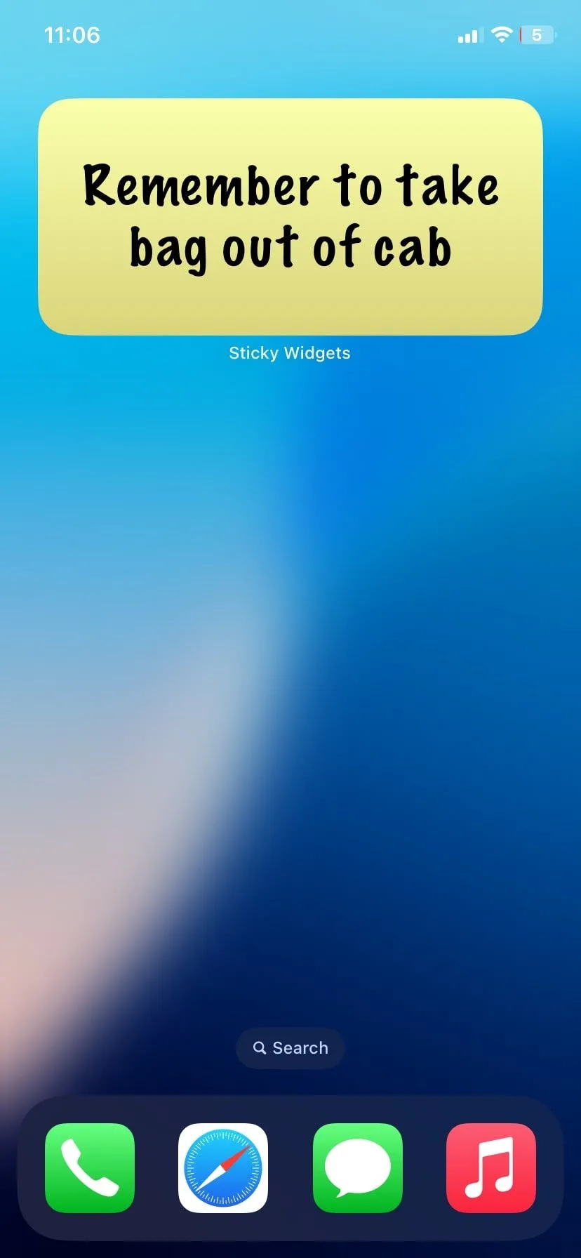 Widget Sticky Widgets hiển thị trên màn hình chính